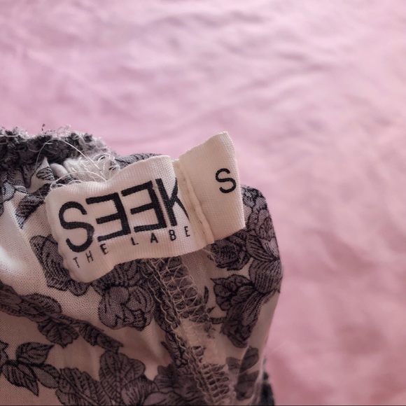 lf seek the label ⋆ floral ruffle shorts - Picture 6 of 7